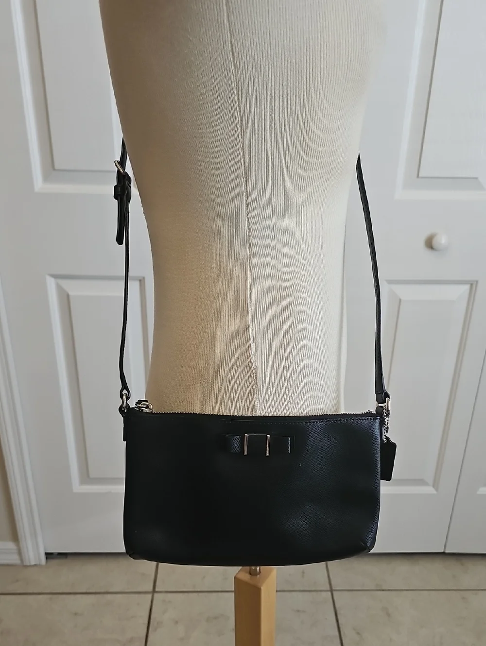 Coach Darcy Bow Black Leather Crossbody Bag, Side Pocket‎ Coach Tag.